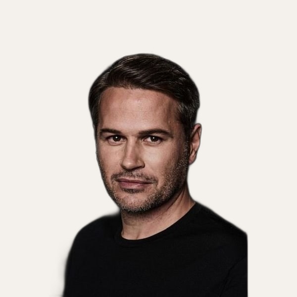 Dr. Mateusz Zachara, deep plane facelift surgeon in Polanica-Zdrój, Poland