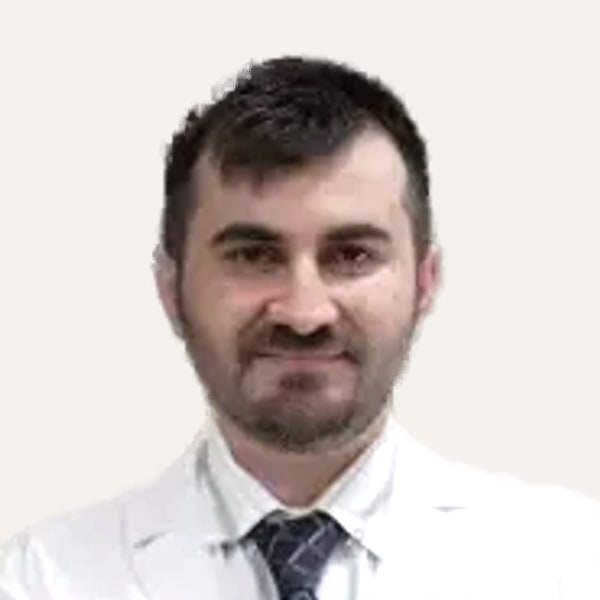 Dr. Mehmet Özdemir, deep plane facelift sebész, Isztambul, Törökország
