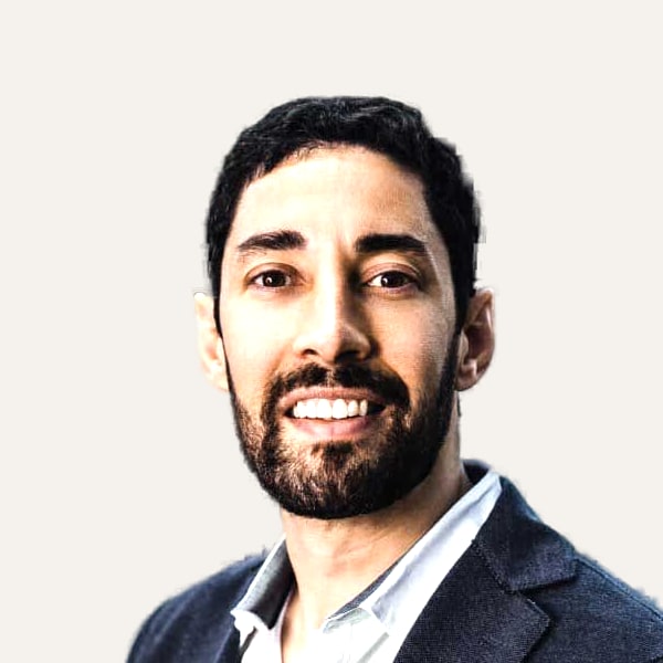 Dr. Michael Mirzabeigi — Cirurgião de Lifting Facial Profundo