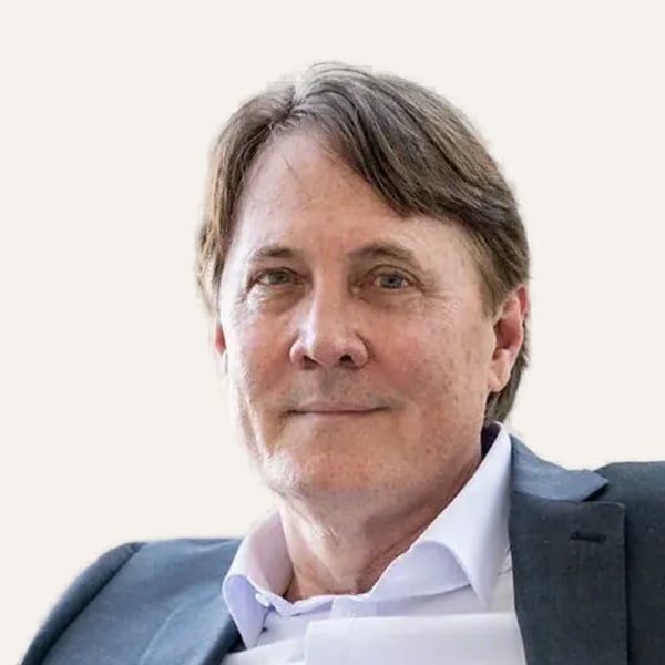 Dr. Michael Sundine, hirurg za deep plane fejslifting u Njuport Bič, Sjedinjene Države