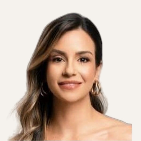 Dr. Michelly Alvarenga, deep plane facelift sebész, Goiânia, Brazília