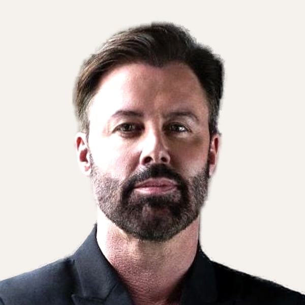 Dr. Mirko Matthias Fuchs — جراح شد الوجه بتقنية deep plane