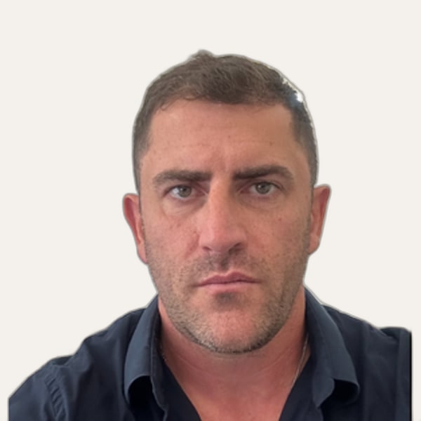 Dr. Nicolas Lari, deep plane facelift surgeon in Marseille, France