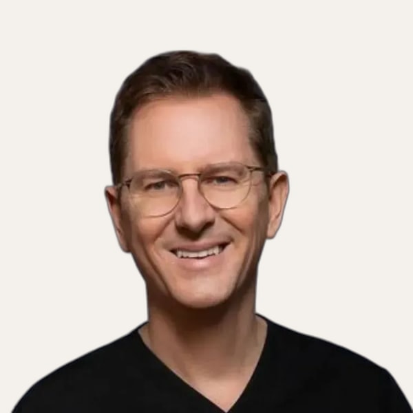 Dr. Niklas Noack, deep plane facelift surgeon in Berlin, Germany