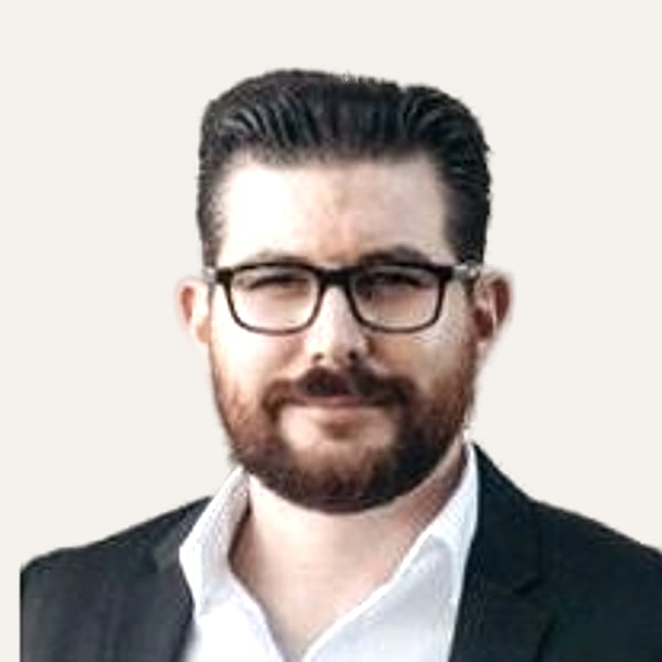 Dr. Omar Federico López Lugo — Cirujano de Lifting de Plano Profundo