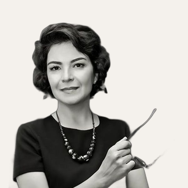 Prof. Dr. Özlem Gündeşlioğlu, deep plane facelift surgeon in İzmir, Turkey