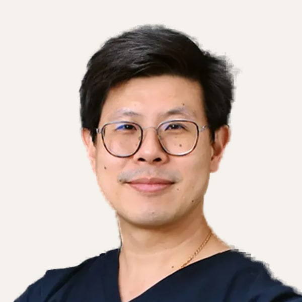 Dr. Palapong Chayangsu — Gesichtsstraffung (deep plane) Chirurg