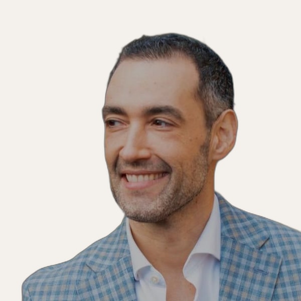 Dr. Peter Vila