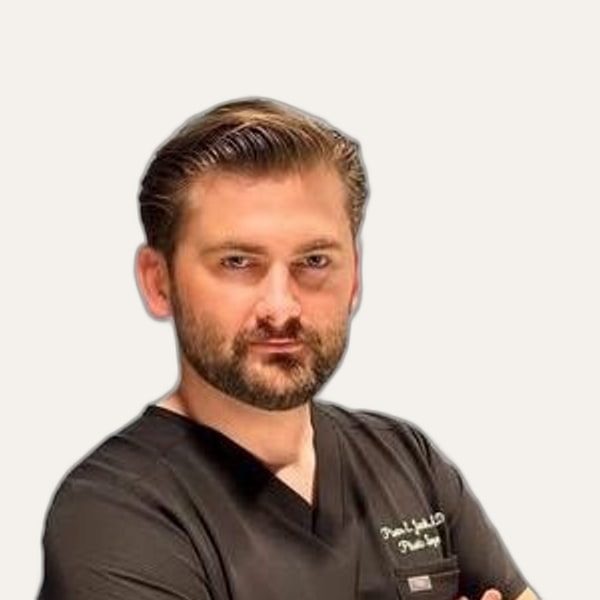 Dr. Piotr Janik