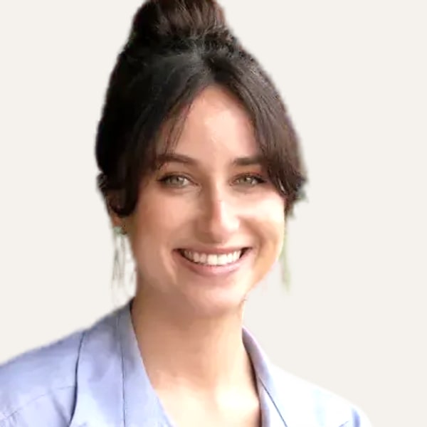 Dr. Pricylla Pedrosa, kirurg i deep plane facelift në São Paulo, Brazil