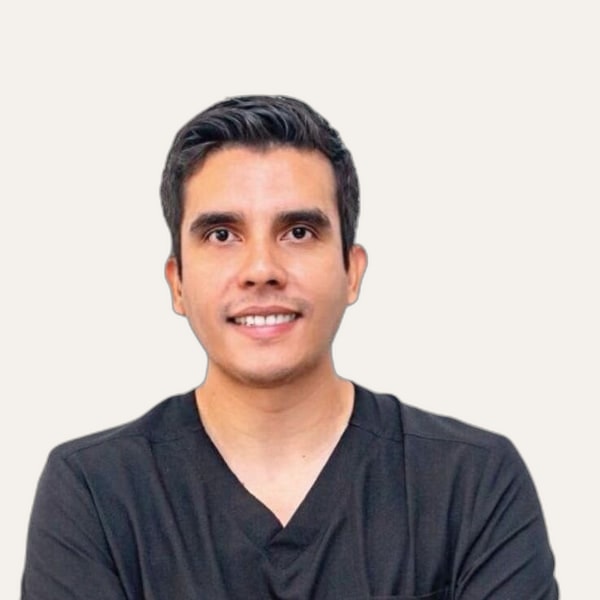 Dr. Raúl Reyes, deep plane facelift surgeon in Tijuana, Mexico