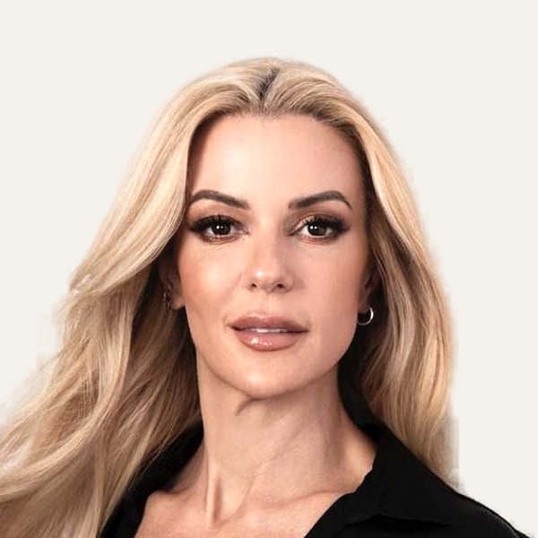 Dr. Regina Rodman, χειρουργός deep plane facelift στην Χιούστον, Ηνωμένες Πολιτείες