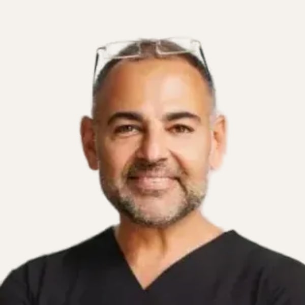 Dr. Reha Yavuzer, hirurg za deep plane fejslifting u Istanbul, Turska