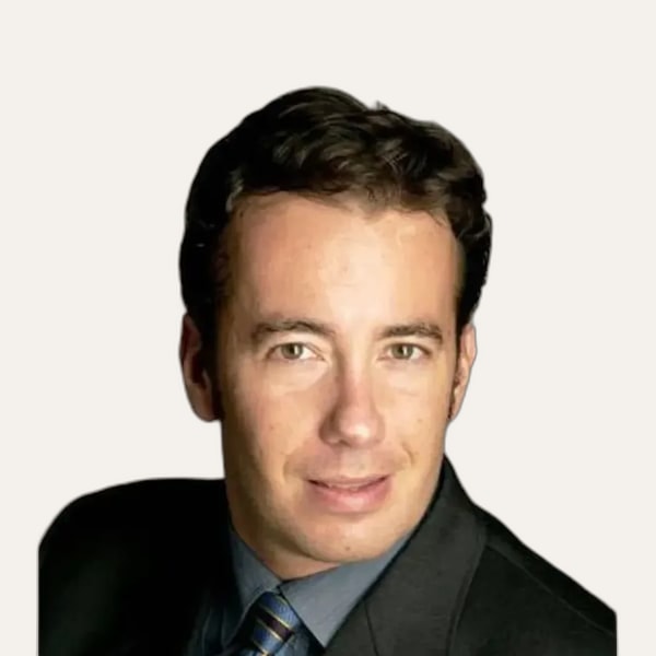 Dr. Riccardo Frati, deep plane facelift surgeon in London, UK