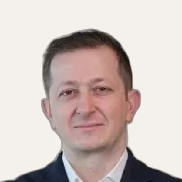 Dr. Rıza Karaaltın, deep plane facelift surgeon in Istanbul, Turkey