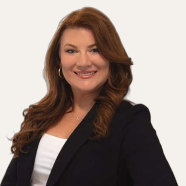 Dr. Sarah Saxon، جراح شد الوجه بالتقنية العميقة في أوستن, الولايات المتحدة