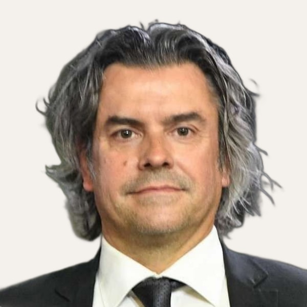 Dr. Sebastien Garson, deep plane facelift surgeon in Paris, France