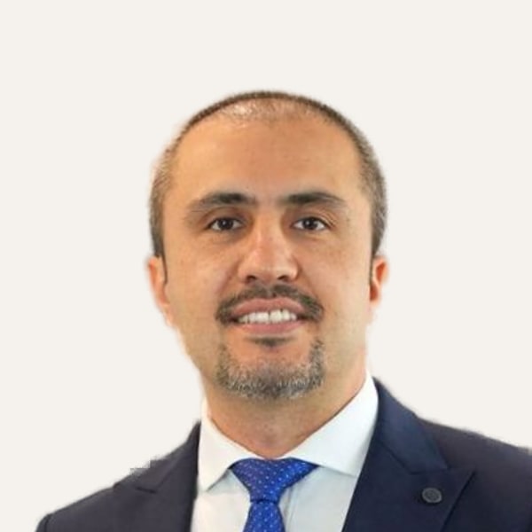 Dr. Sedat Tatar, хирург по глубокой подтяжке лица в Стамбул, Турция