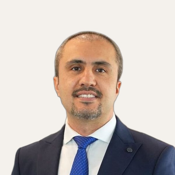 Dr. Sedat Tatar, deep plane facelift surgeon in Istanbul, Turkey