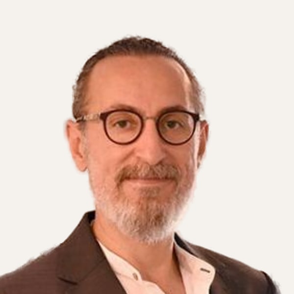 Dr. Selçuk Aytaç, deep plane facelift surgeon in Istanbul, Turkey