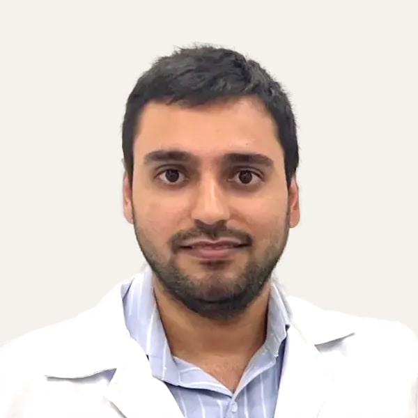 Dr. Thiago Barcelos — Chirurgien de lifting du visage (deep plane)