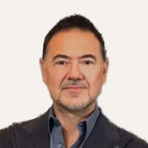 Dr. Tunç Tiryaki, İstanbul, Türkiye bölgesinde derin plan yüz germe cerrahı