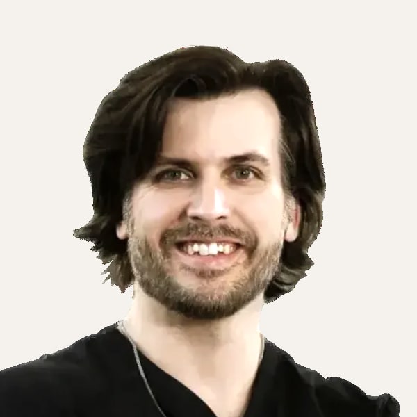 Dr. Tyler McElwee — Cirujano de Lifting de Plano Profundo