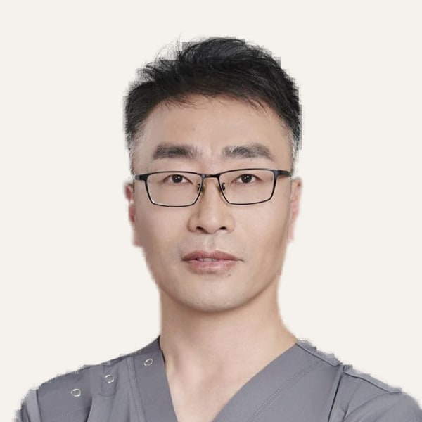 Dr. Xiao Zhongye — Хирург за дълбок лифтинг на лицето (deep plane facelift)
