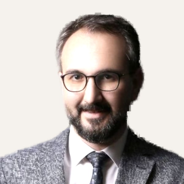 Dr. Yasin Varsak, deep plane facelift surgeon in Istanbul, Turkey