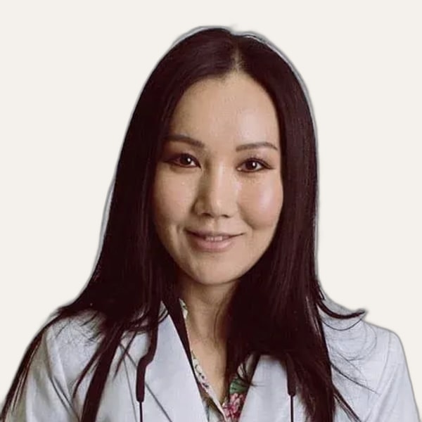 Dr. Yirae Ort, deep plane facelift surgeon in Bellevue, USA
