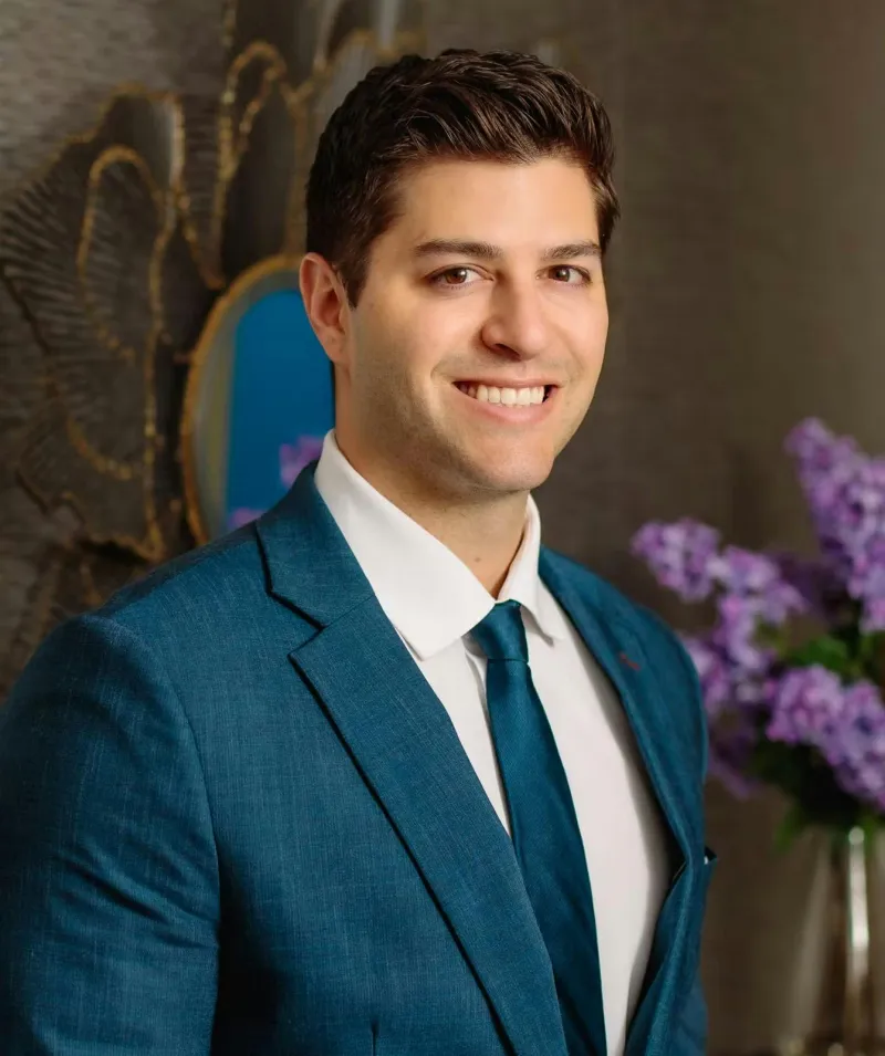 Dr. Alex Caniglia