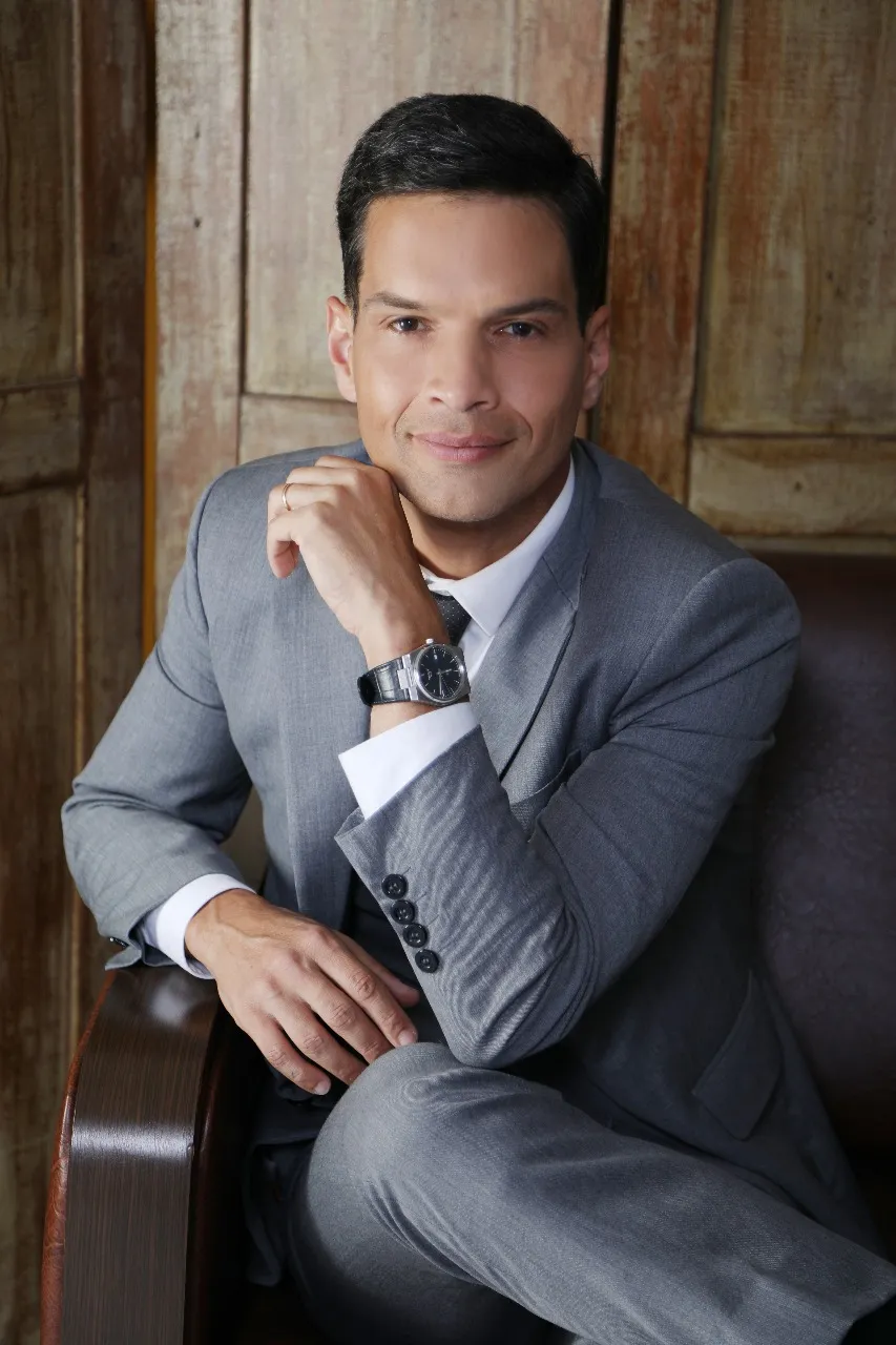 Dr. Alexandre Charão