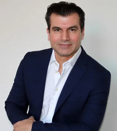 Allen Rezai, deep plane facelift surgeon in Dubai, UAE