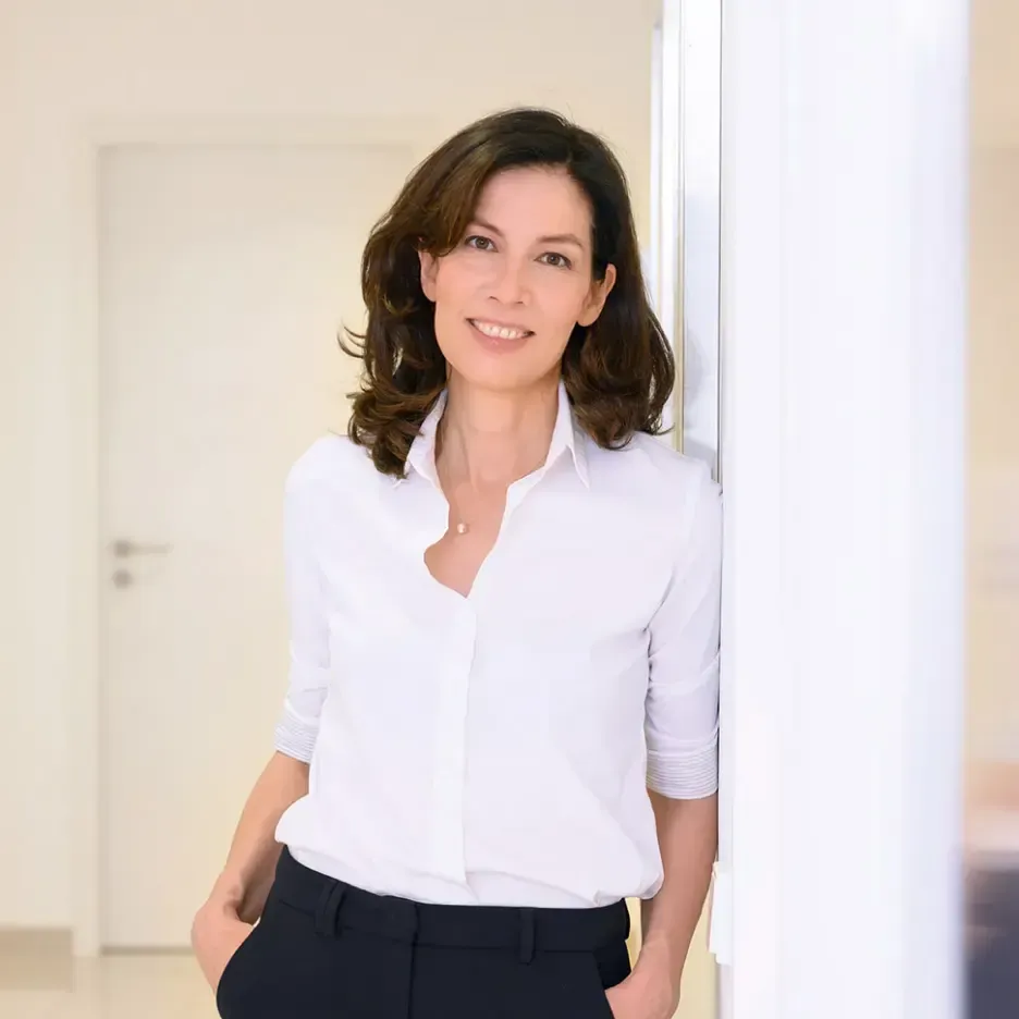Dr. Caroline Kim