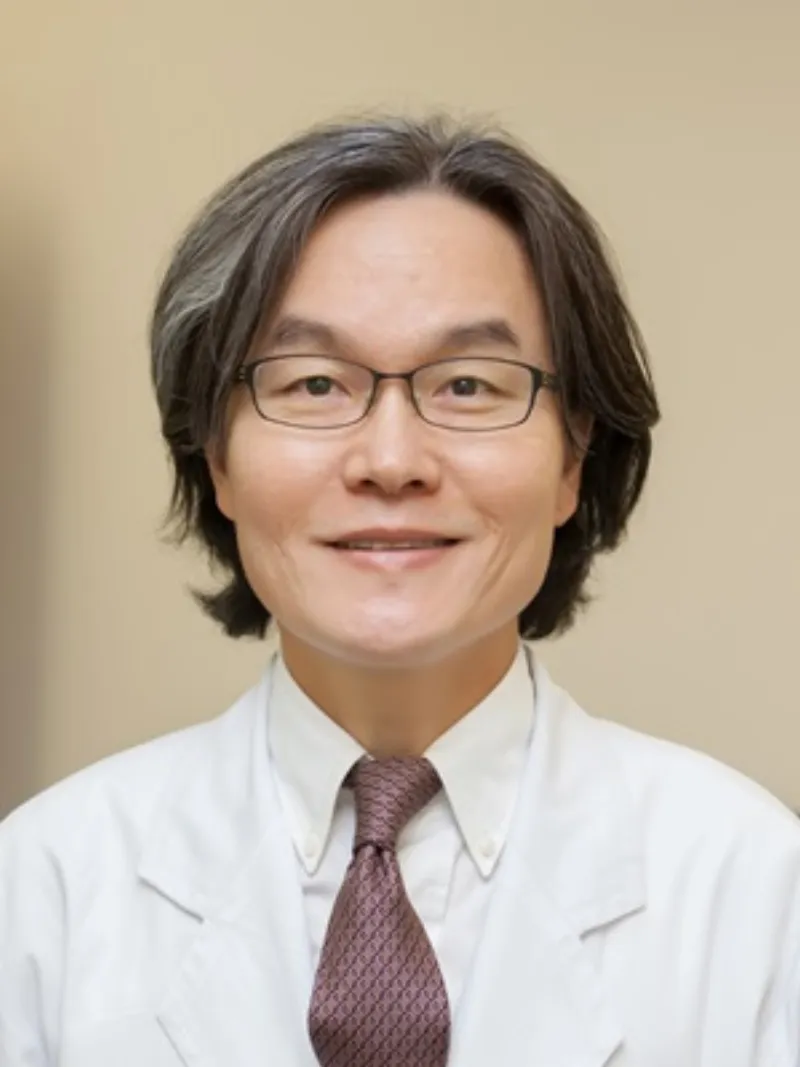 Dr. Efrain Davalos