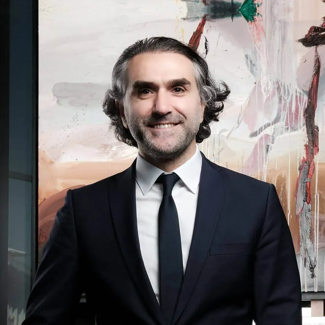 Engin Ocal, deep plane facelift surgeon in Istanbul, Turkey