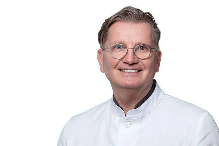 Dr. Ernst Magnus Noah — Deep Plane Facelift Surgeon