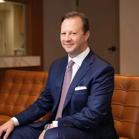 Evan Beale, deep plane facelift surgeon in Dallas, USA