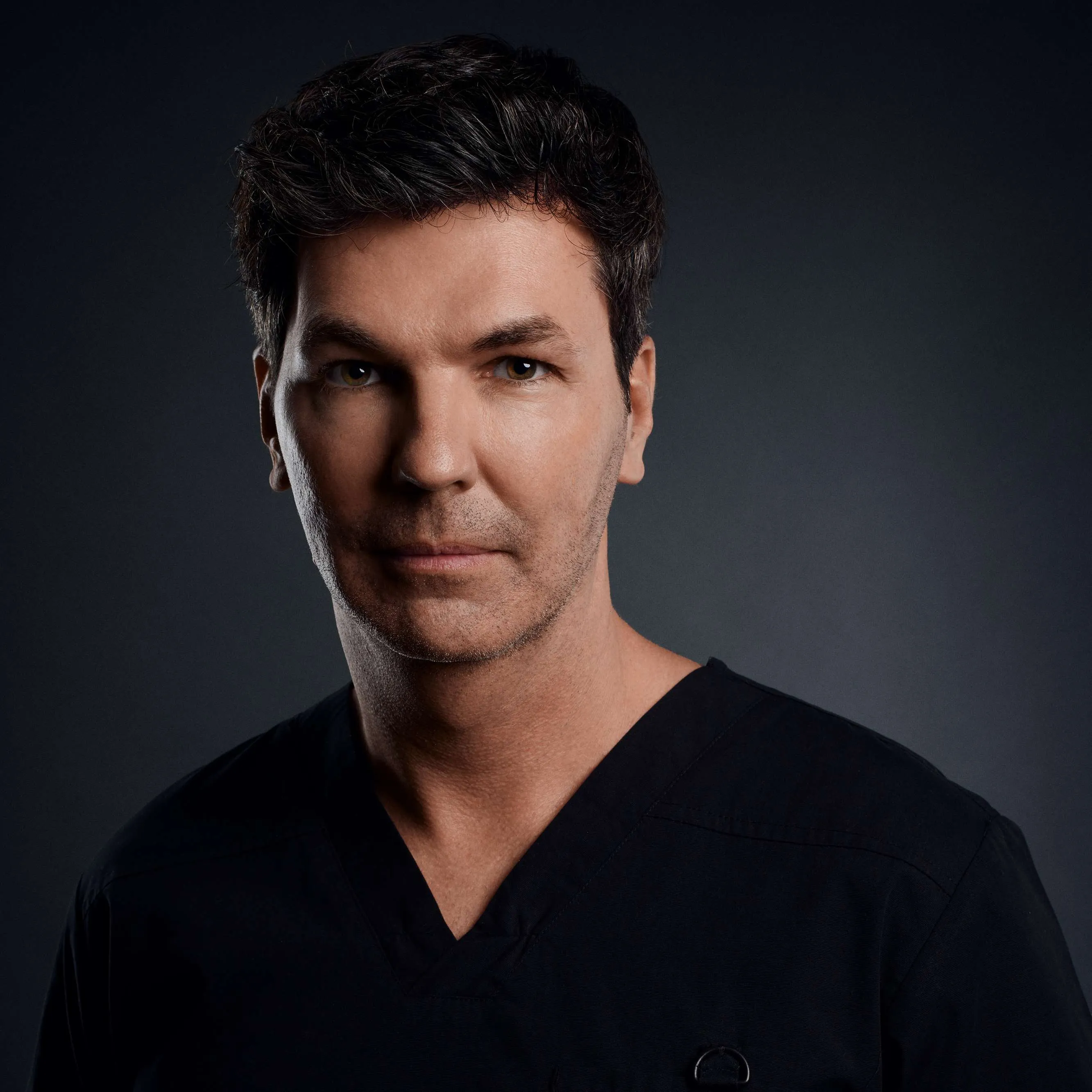 Falk Ziya Dagtekin, deep plane facelift surgeon in Frankfurt Am Main, Germany