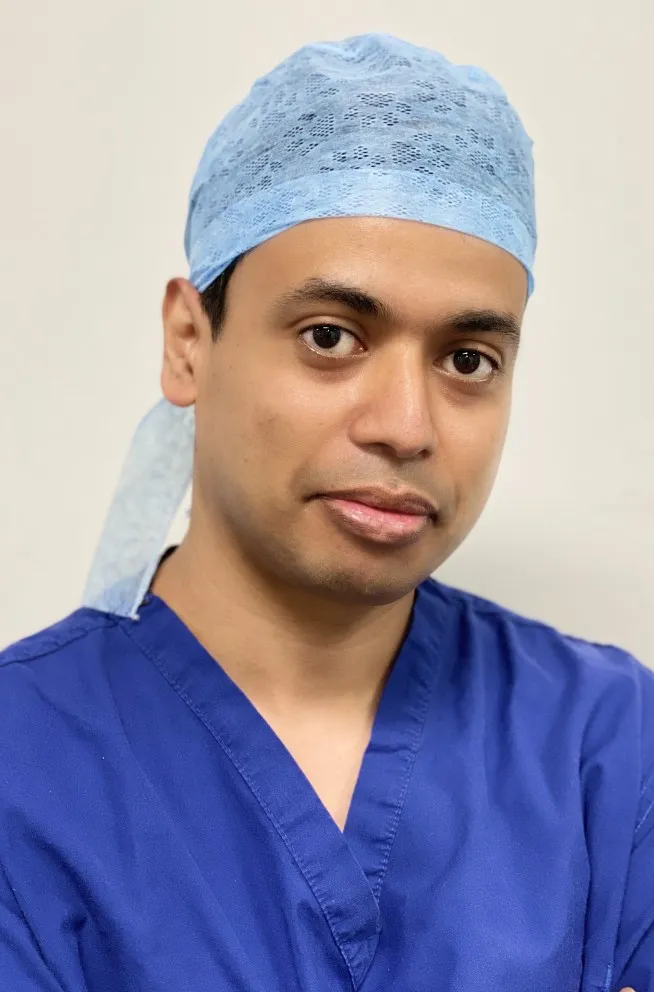 Foiz Ahmed, deep plane facelift surgeon in London, UK