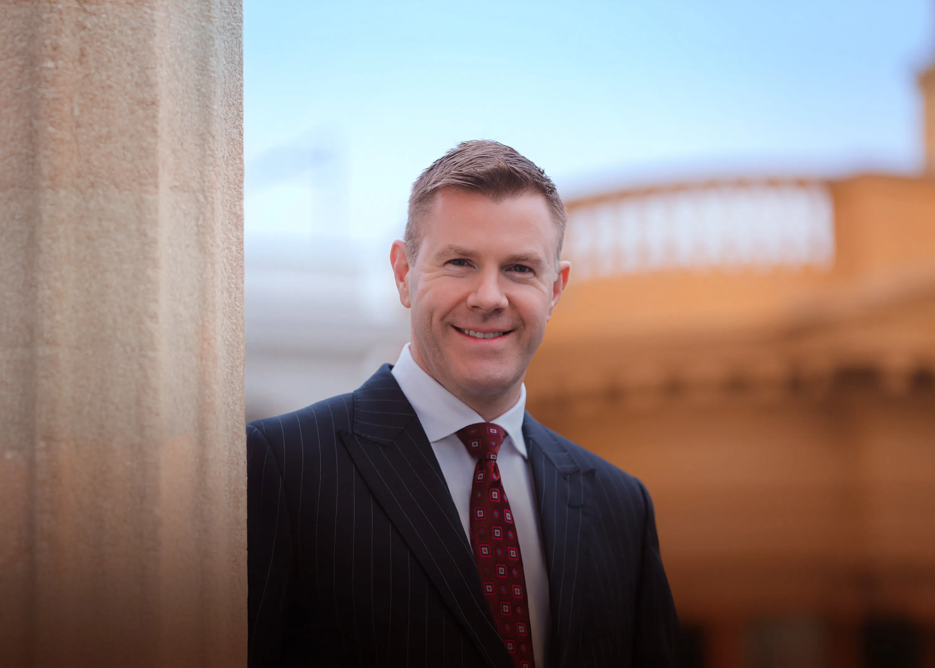 Graeme Glass, deep plane facelift surgeon in London, UK