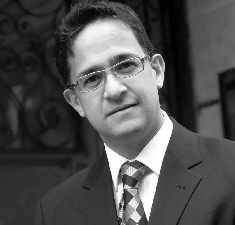 Jonathan Britto, deep plane facelift surgeon in London, UK