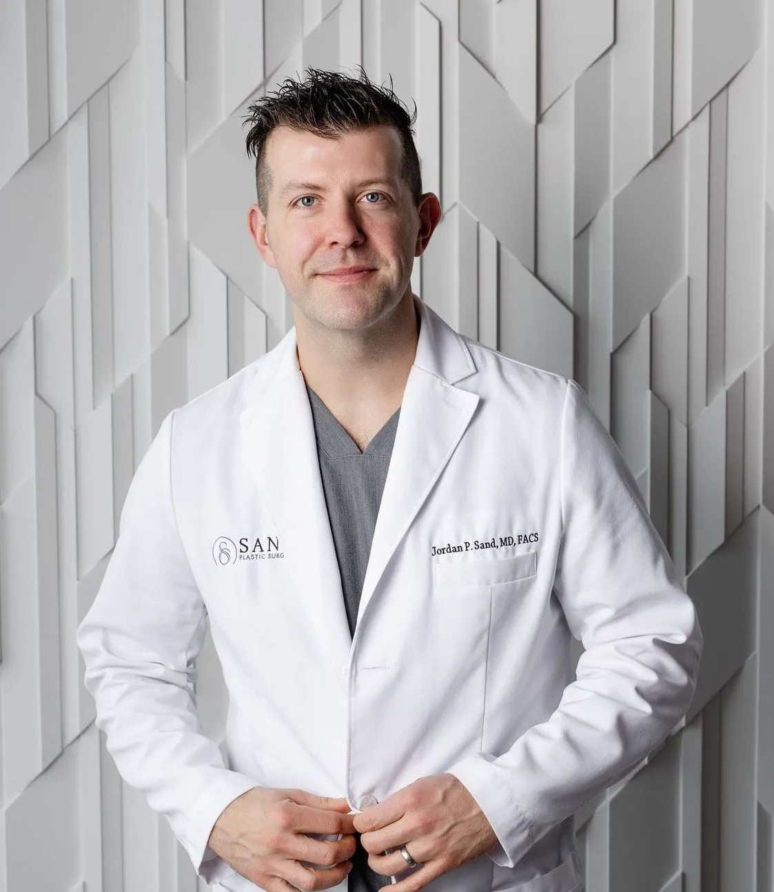 Jordan Sand, deep plane facelift surgeon in Seattle, USA