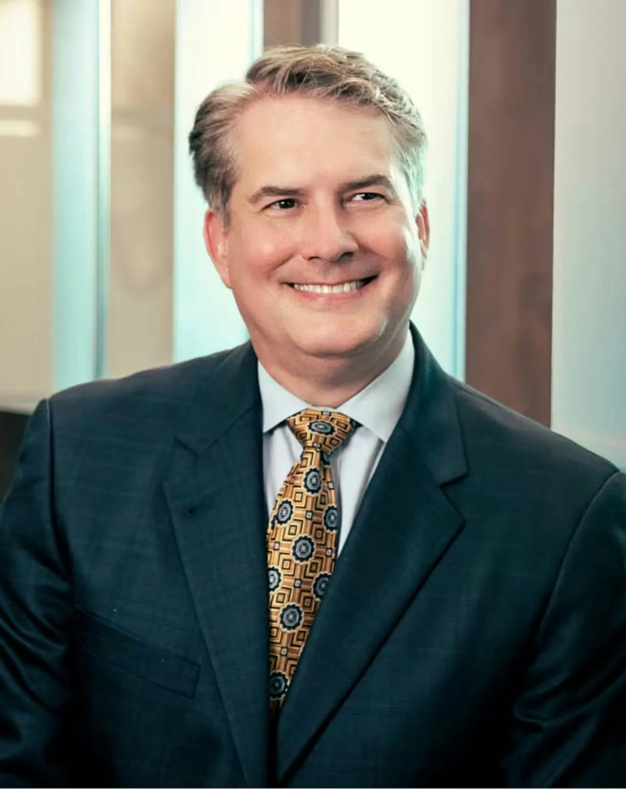Kent Davis, deep plane facelift surgeon in Houston, USA