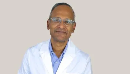 Lloyd Nanhekhan, deep plane facelift surgeon in Barcelona, Spain