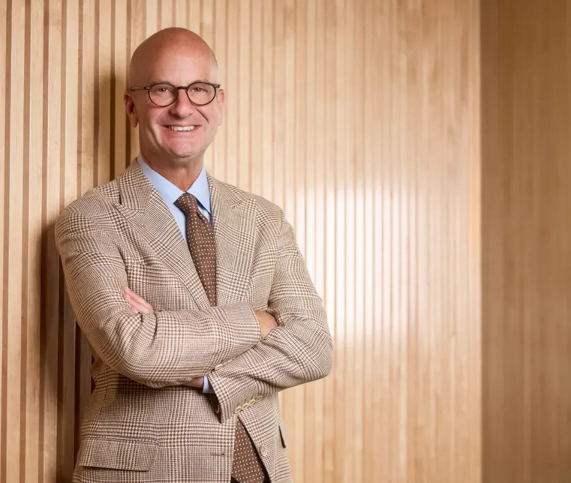 Dr. Louis Bucky, deep plane facelift surgeon in Philadelphia, USA