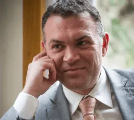 Mark Solomos, deep plane facelift surgeon in London, UK