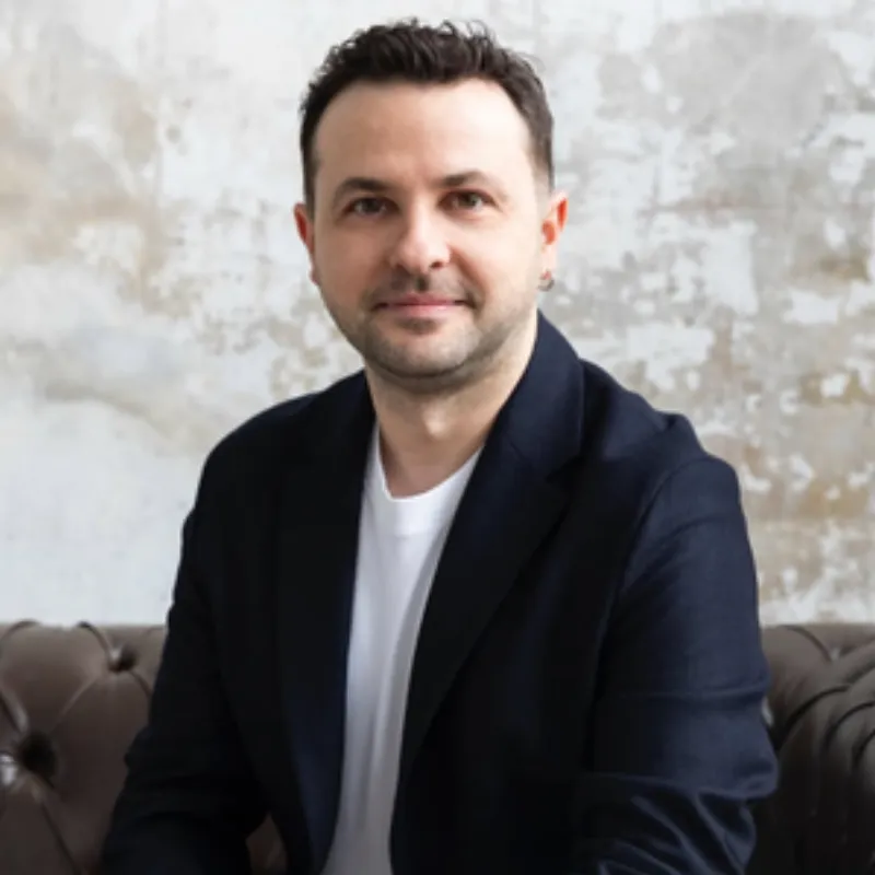 Dr. Ozan Erol