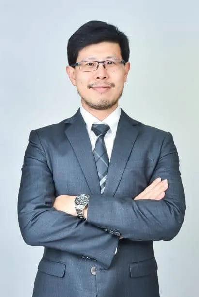Palapong Sanprasert, deep plane facelift surgeon in Bangkok, Thailand