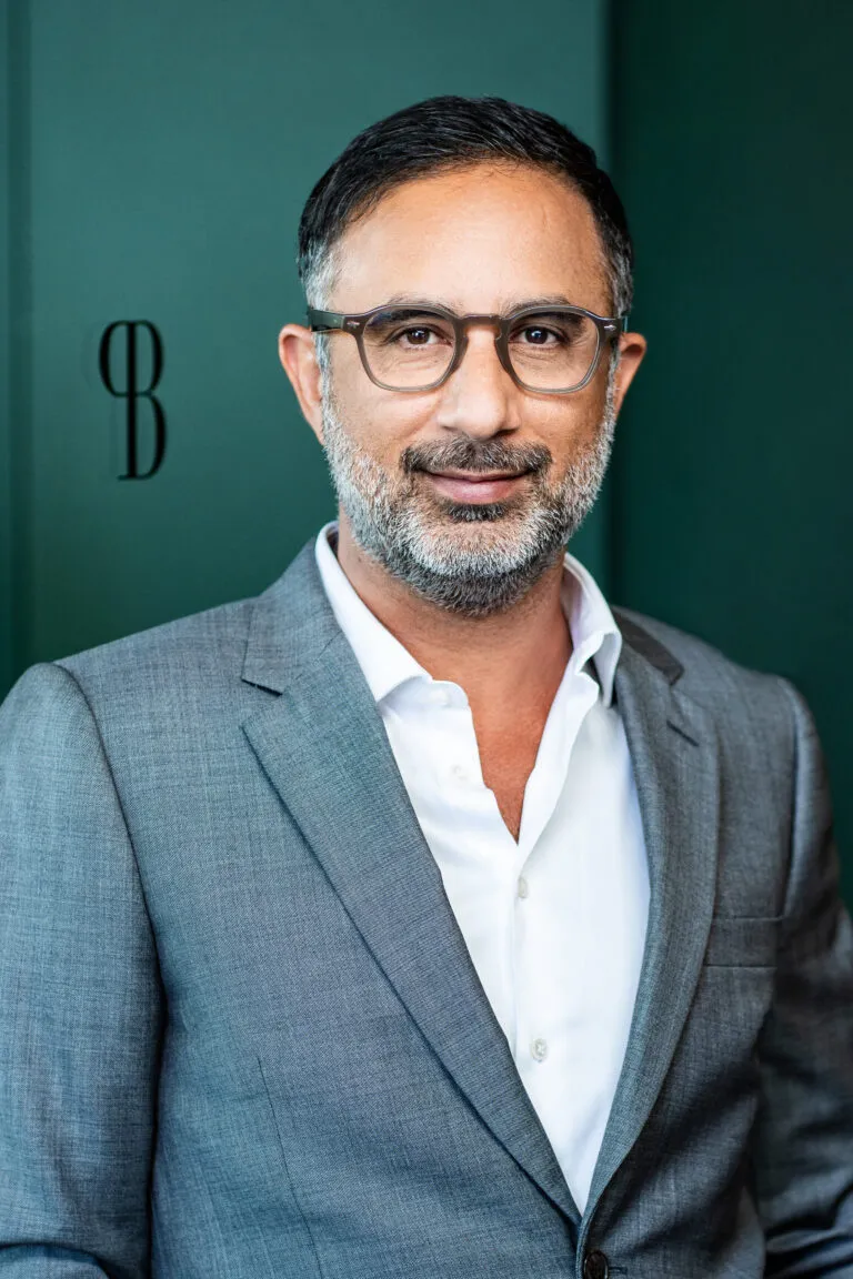 Peyman Bamdad, deep plane facelift surgeon in Berlin, Germany